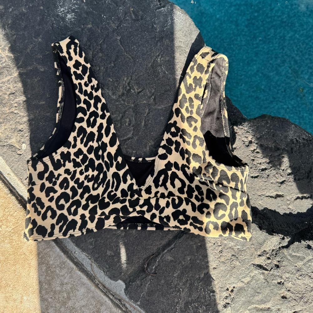 Montce Black and Cream Leopard Print Top Size Small